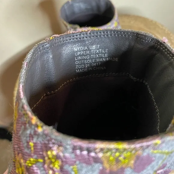 Zigi Soho Nydia Floral Embroidered Ankle Booties barbiecore - Picture 4 of 10